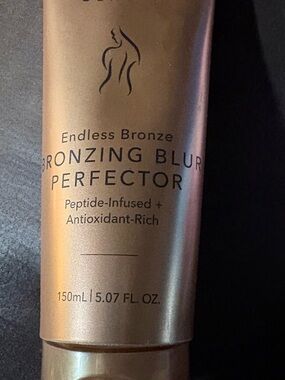 Endless Bronze Bronzing Blur Perfector - Bronze